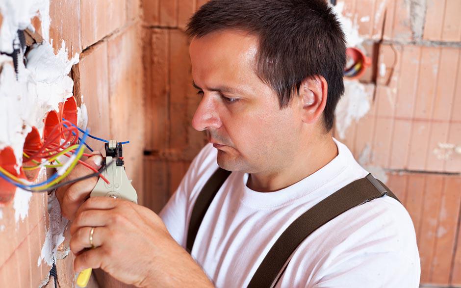 tarif artisan électricien Magny-les-Hameaux